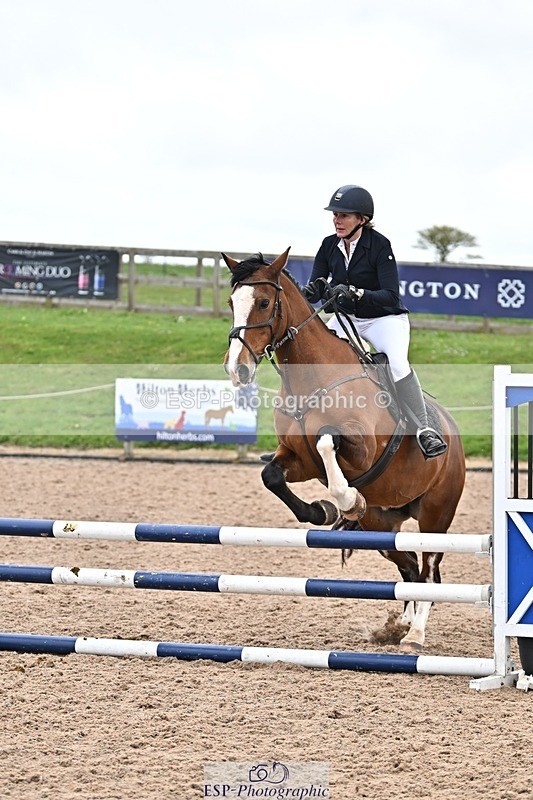 250414-110036-00357 - 80cm Round 1