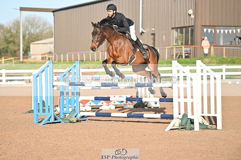 231210A-134935-02693 - Cls 20 Newcomers & 1.10m Open