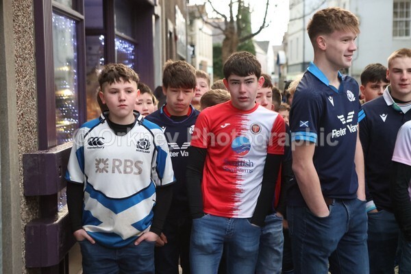 AA076320 - New Years Boys Ba'