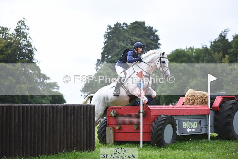 240804-131106-14168 - 455-Nicola_Horsley-Gubbins-RATHNAGREW_GREY_TEX