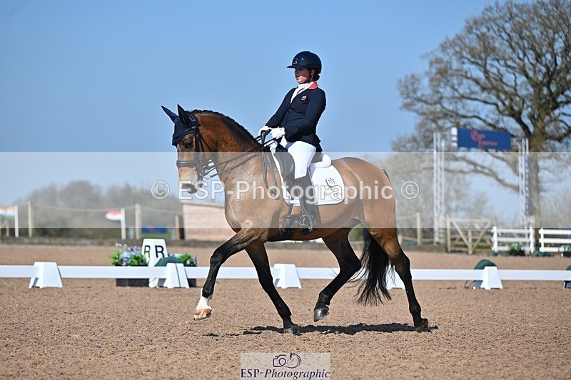 250405-105550-10054 - 115-Isla.Sully-Vagabond.De.Massa