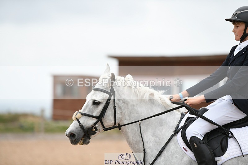 250807-111538-00547 - 90cm Round 1