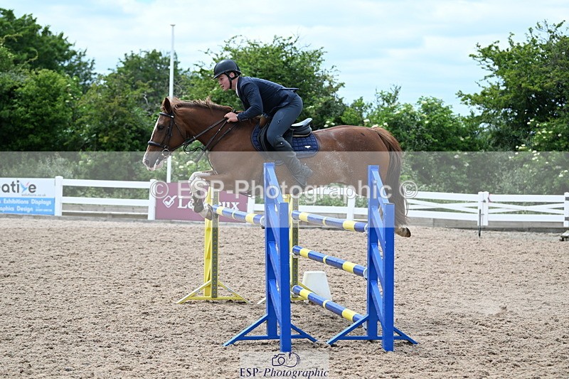 240609A-142250-05929 - Cls 26 Pony Foxhunter and 1.10m Open