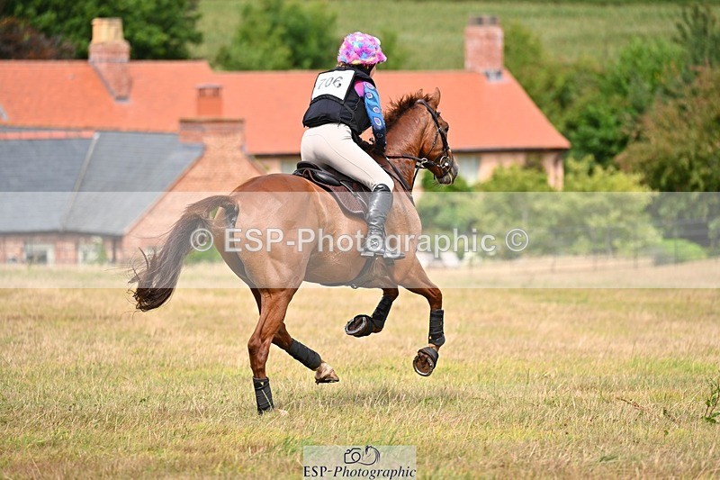 250803A-151200-15939 - P-706-Tichy.Sanders-A.MOMENT.IN.TIME