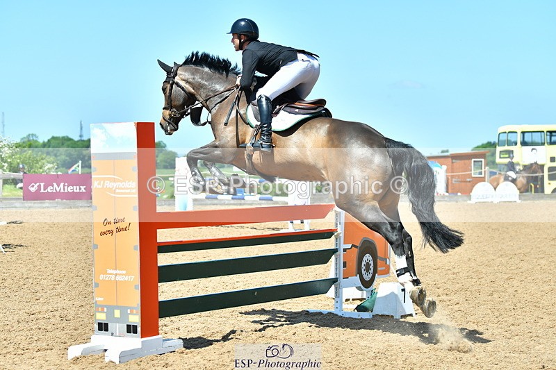 230527A-121026-04380 - Cls 15 Foxhunter