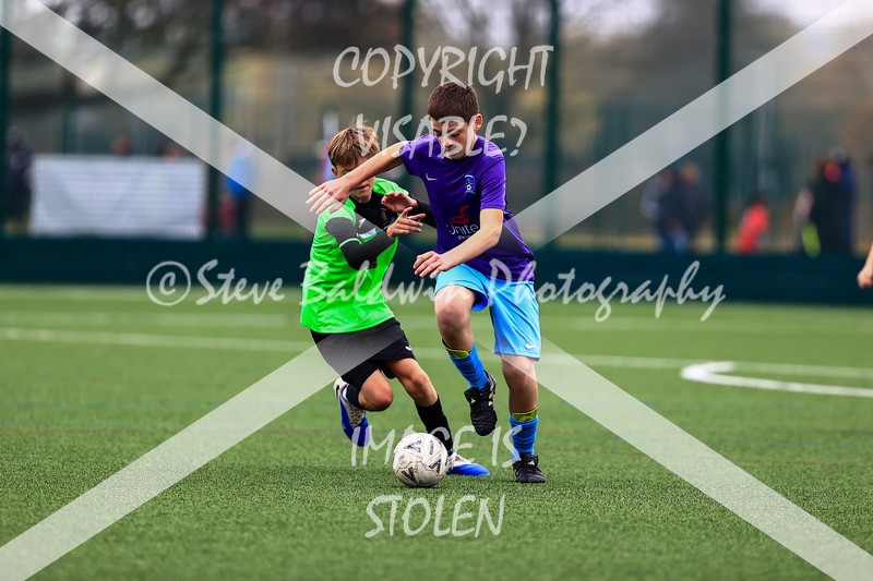 1DX30660 - 2025-10-12 FC Abbey Meads U14 Orange V Kingsdown Lions U14