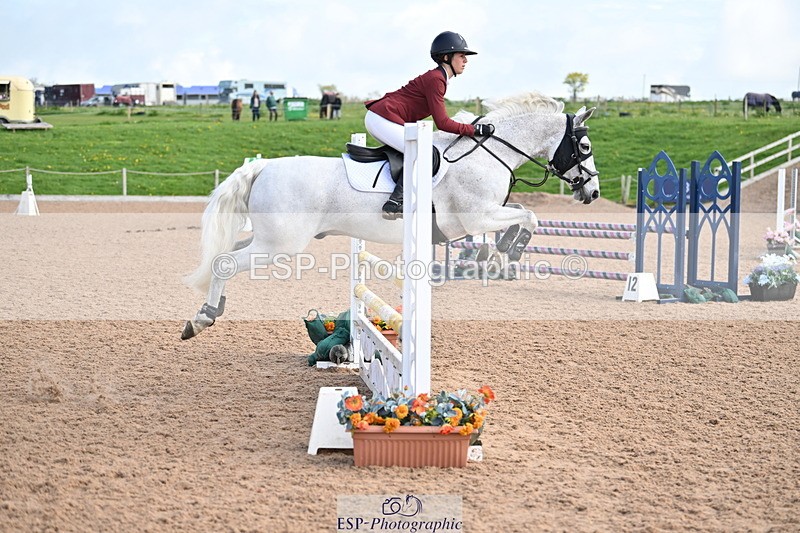 240506A-111217-08459 - Cls 3  Pony Discovery & 90cm Open