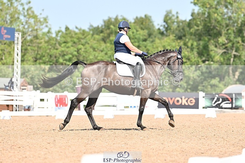 250816-115256-04107 - 109-Amber.Da.SilvaToners.Lady.Florentine