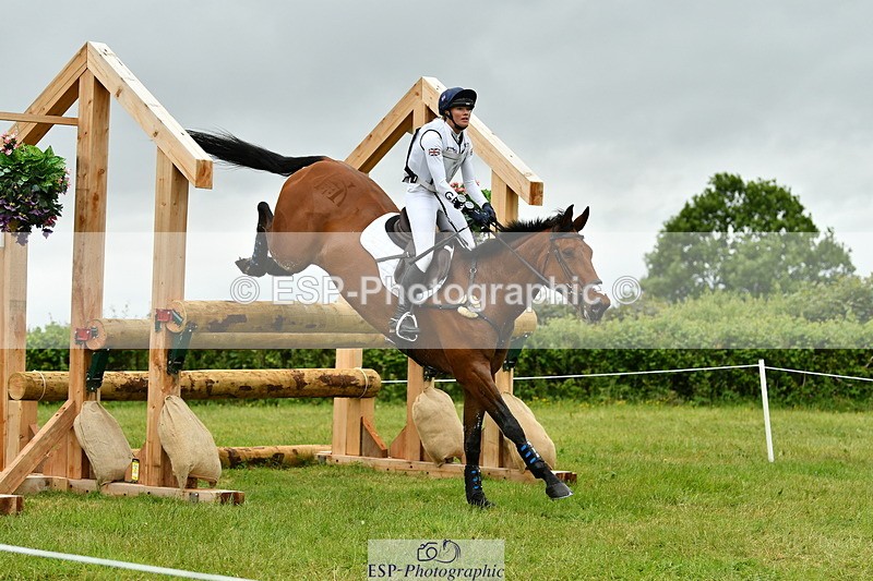 250524A-093352-08545 - A-001-Jemima.Howden-HEADS.UP