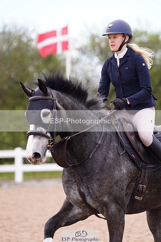 240506A-154650-09968 - Cls 21 Club 80cm