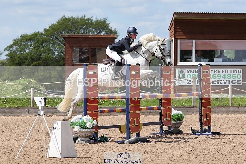 250504-125143-02628 - Cls 5 Pony Foxhunter and 1.10m Open