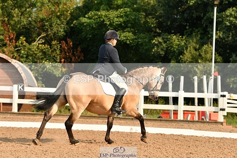 250817-092145-06876 - 082-Sarah.DavisWinston.Classic.Gold