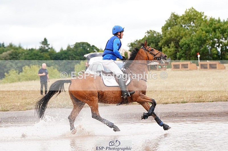 250803A-152658-16570 - O-674-Tim.Cheffings-ROYALE.LOUIS