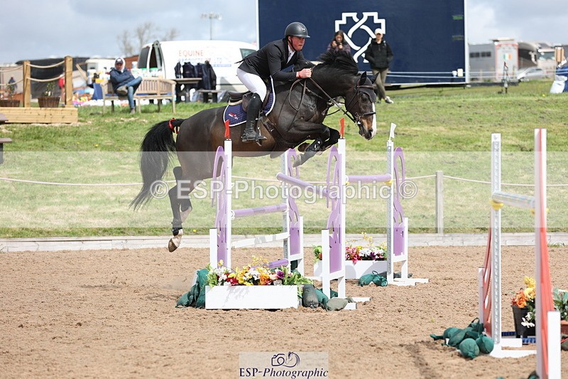 240419A-122951-07266 - Cls 6, 2 Star Medium Tour 1.35m