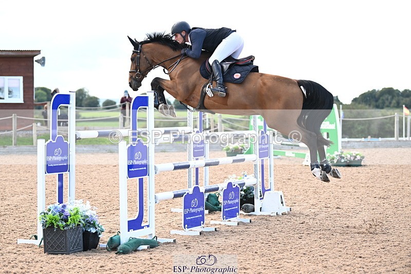 240912A-154946-02374 - Cls 6 National 1.40m Open