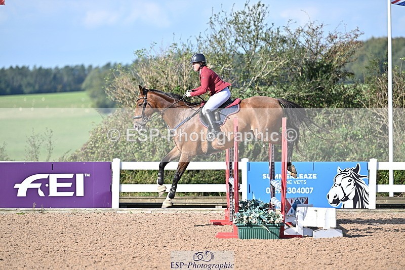 241004A-105216-01411 - Fri 07 Snr Brit Nov & 90cm Open