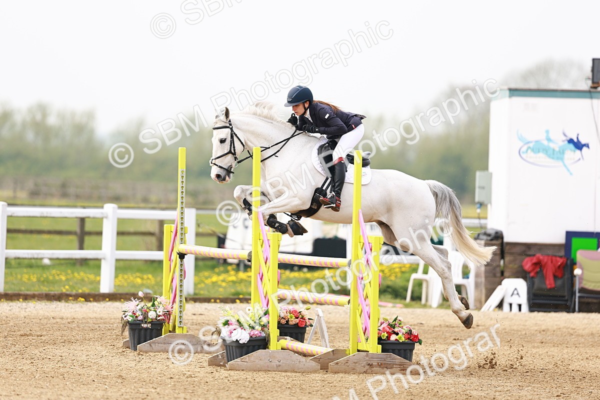  - Class 17 - Senior 1.05m