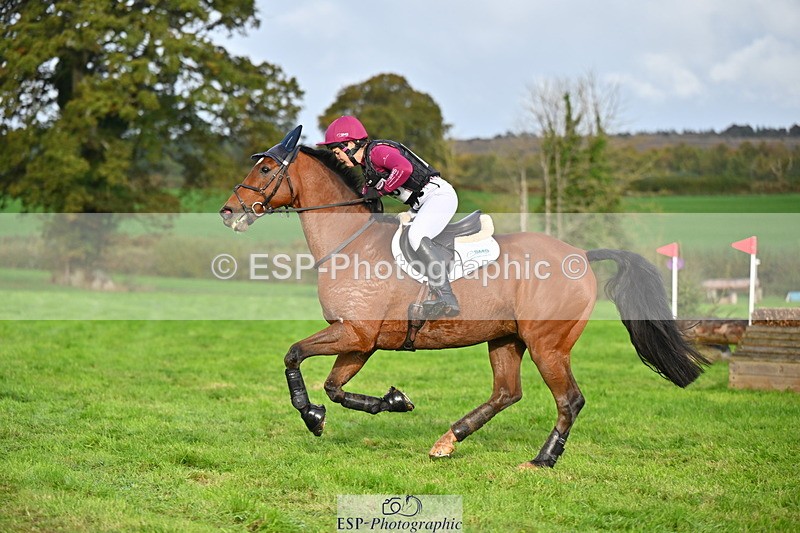 251025A-095901-16480 - D-328-Julia.Knight-Jones