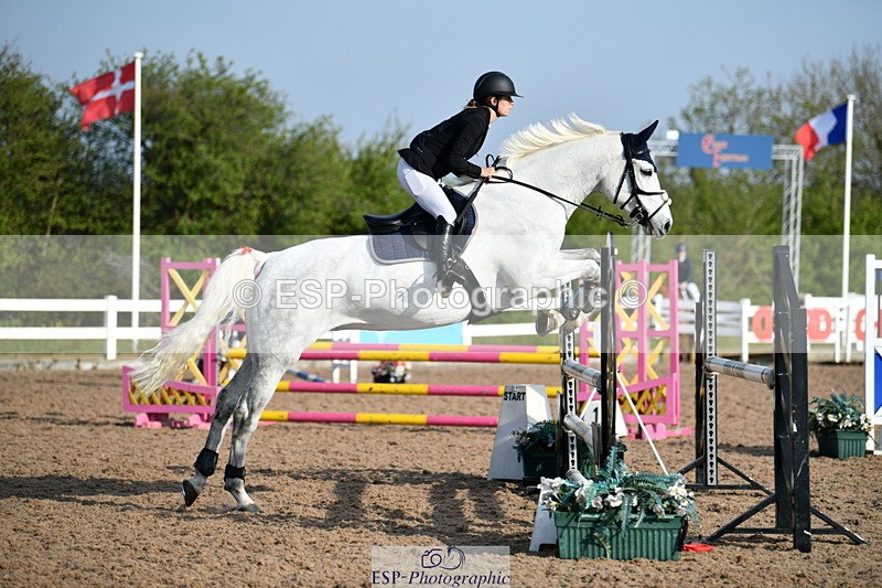 240511A-081102-10492 - Cls 27 85cm National Am Quali