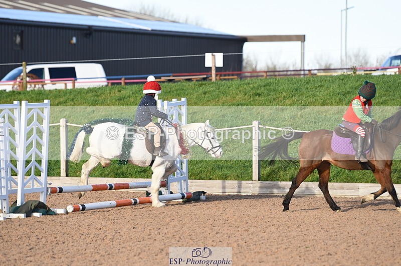 231202A-122726-01466 - Pairs