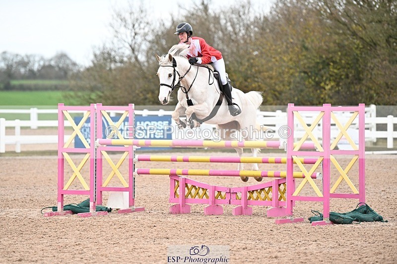 241206-122321-00696 - Cls 5 Newcomers and 1.10m Open