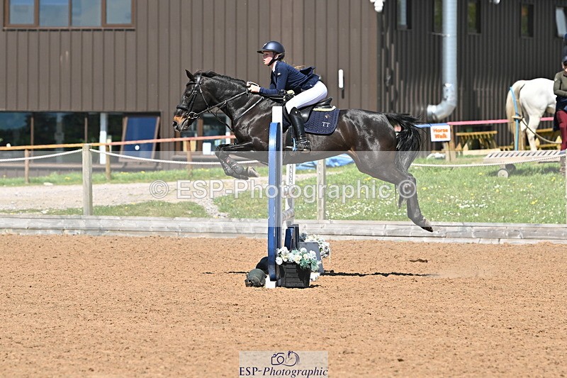240504A-125603-01671 - Cls 4 Blue Chip Pony Newcomers & 1m Open