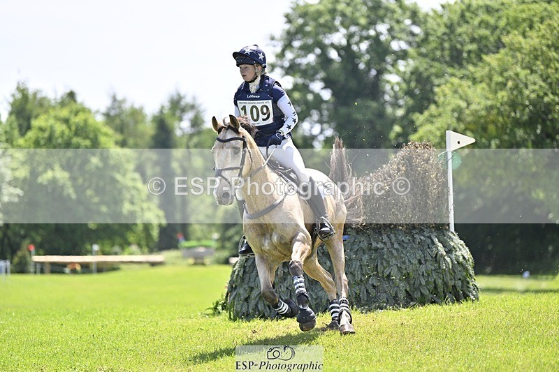 240525-130214-13607 - 109-MJM_BOBBY_DAZZLER-Rosie_Ringer