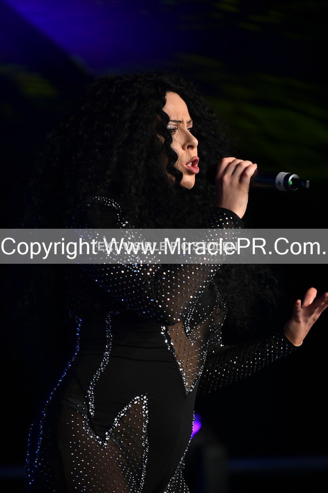 SH4_6041 - The Cher Experience