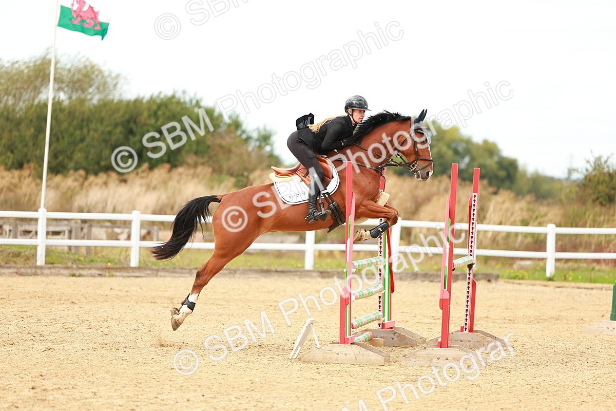 SBM_001548 - Class 4 - Senior Newcomers - 1.10m
