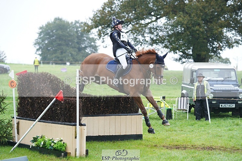 231021-104454-13871 - 643-MIH.TOPGUN-Ellie.Nicholson-SC+XC