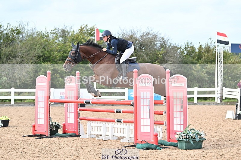 241004A-140203-02400 - Fri 11 1.10m amateur Quals