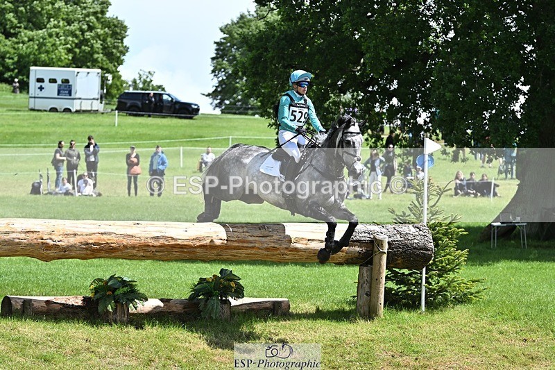 240526-121642-21901 - 529-SBH_BIG_WALL-Izzy_Taylor