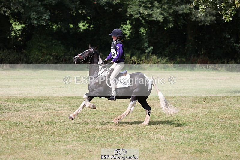 240825X-110547-32204 - 70cm XC 11.00 to 12.00