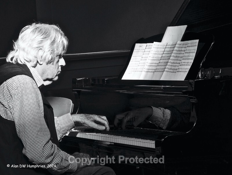 Alan Humphries - Practice - The Leica Fellowship Gallery