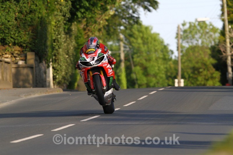 Ian Hutchinson Yamaha / Milwaukee Yamaha - Tuesday Practice Solos