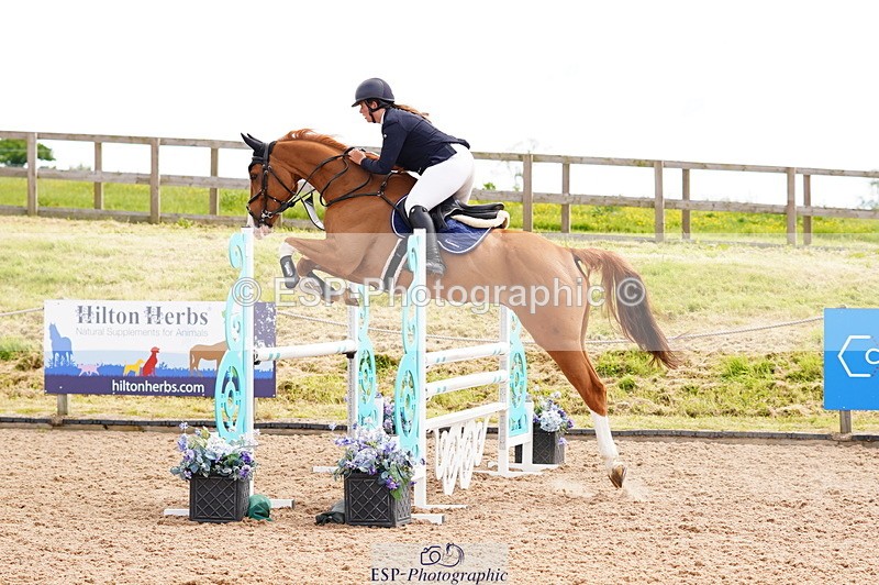 240526A-104848-07643 - Cls 26 Chard Equ 1.05m and 1.10m Grand Prix