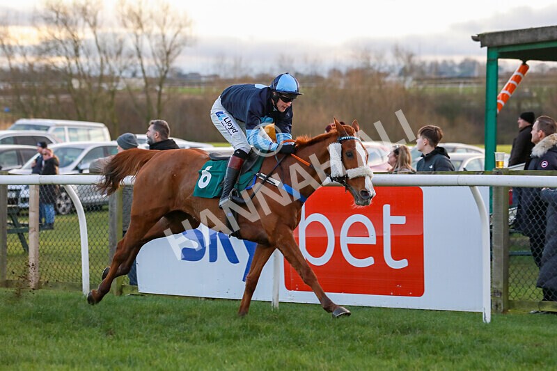 281224-Race 5-Poetry Man-1692 - Race 5