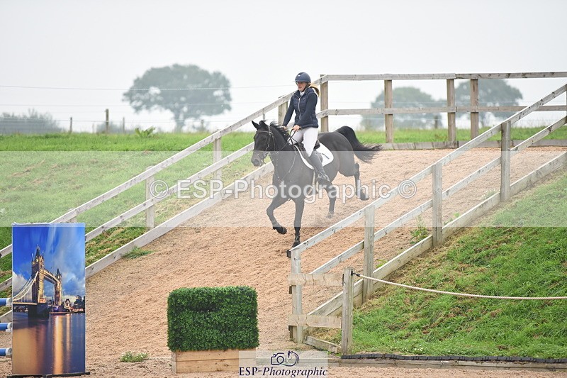 230916A-163904-05603 - Cls 19 Snr 1.10m Derby