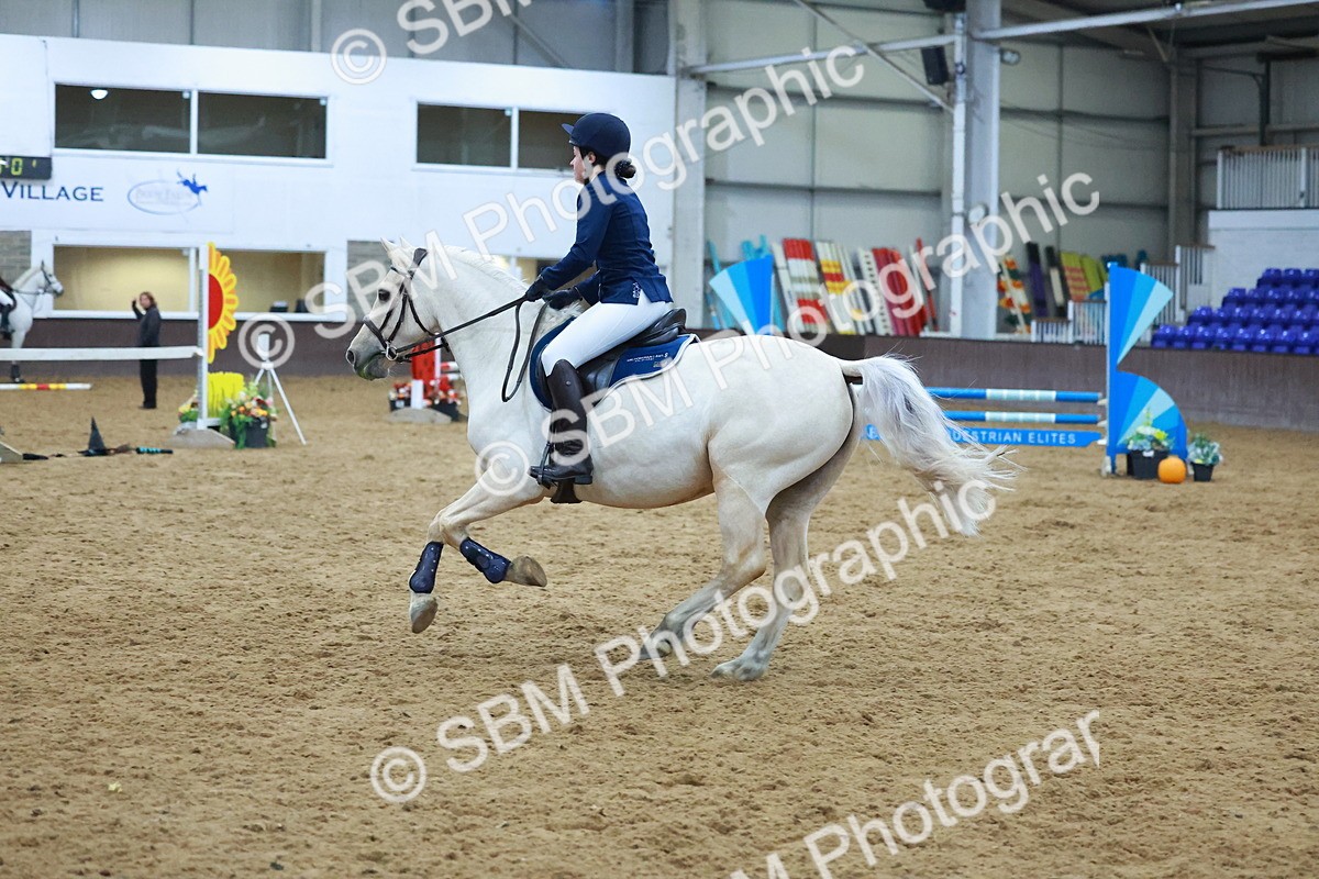 SBM_003686 - Class 4 - Pairs