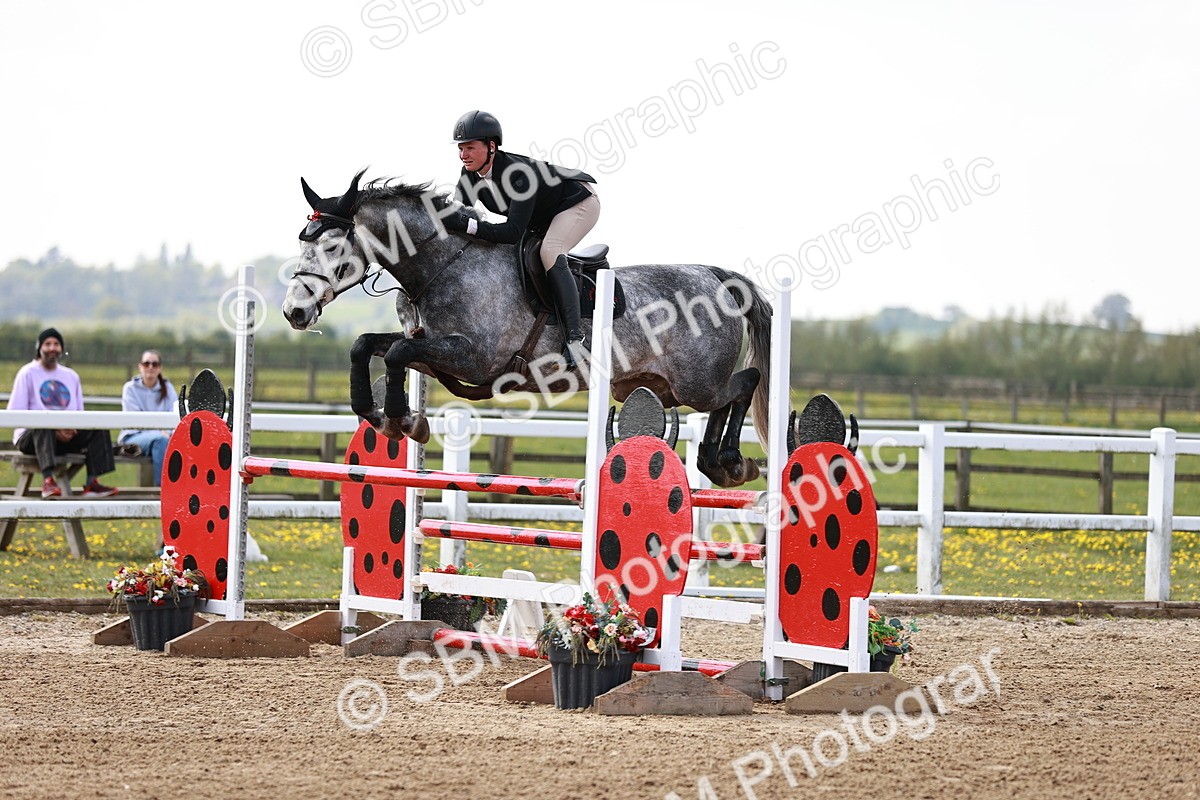  - Class 24 - Senior Newcomers - 1.10m