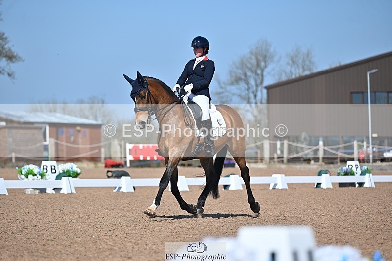 250405-105547-10051 - 115-Isla.Sully-Vagabond.De.Massa