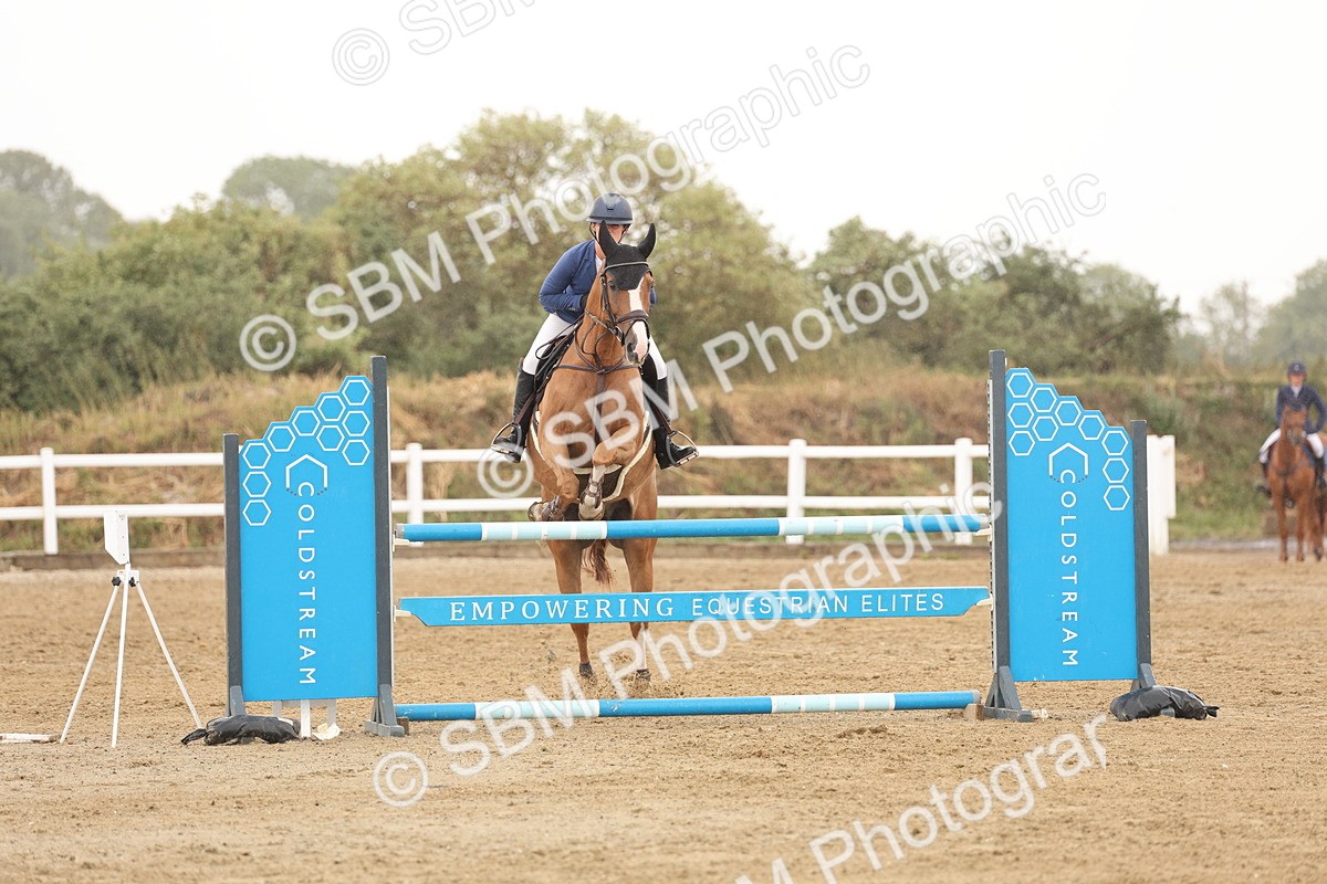 SBM_024102 - Class 6 - Senior Newcomers 1.10m