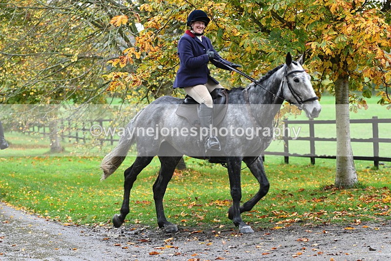 WJ5_6394 - B&B walk back for Hunt Tea !