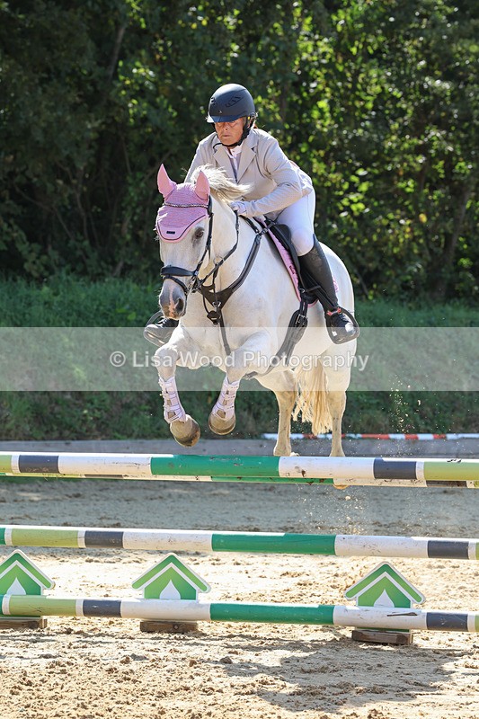 3E7A0897 - Class 4: Senior British Novice/90cm open