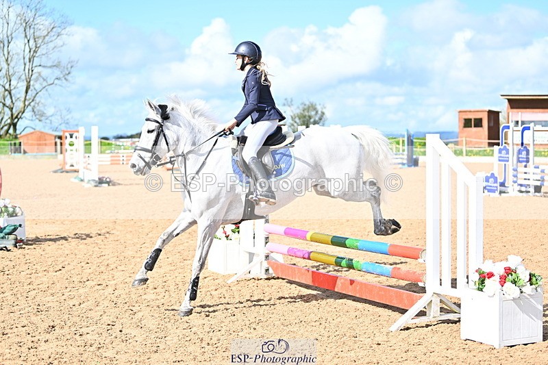 240504A-093155-00894 - Cls 1 Pony Intro 70cm