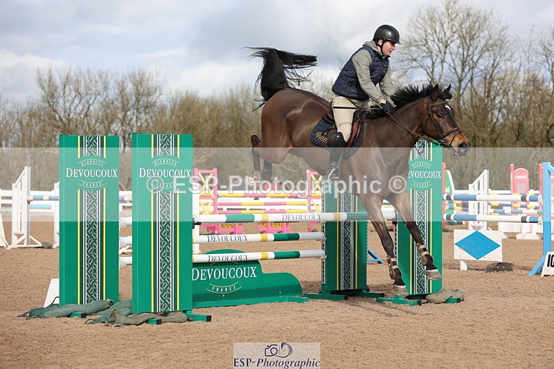 240223A-120944-01107 - Cls 4 Snr 1.05m Open