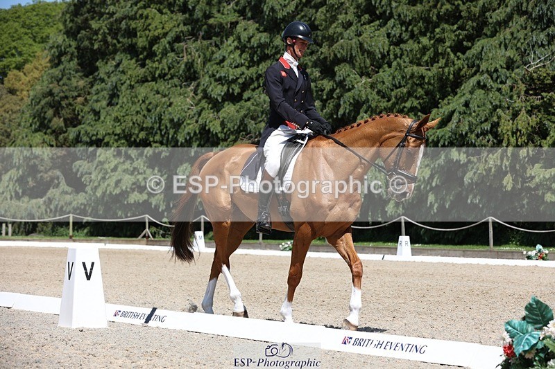230526-135849-06428 - 370-DUKE_LEGACY-William_Fox-Pitt-WEDTrotUp+DR