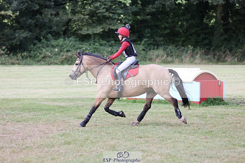 240825X-111633-32237 - 70cm XC 11.00 to 12.00