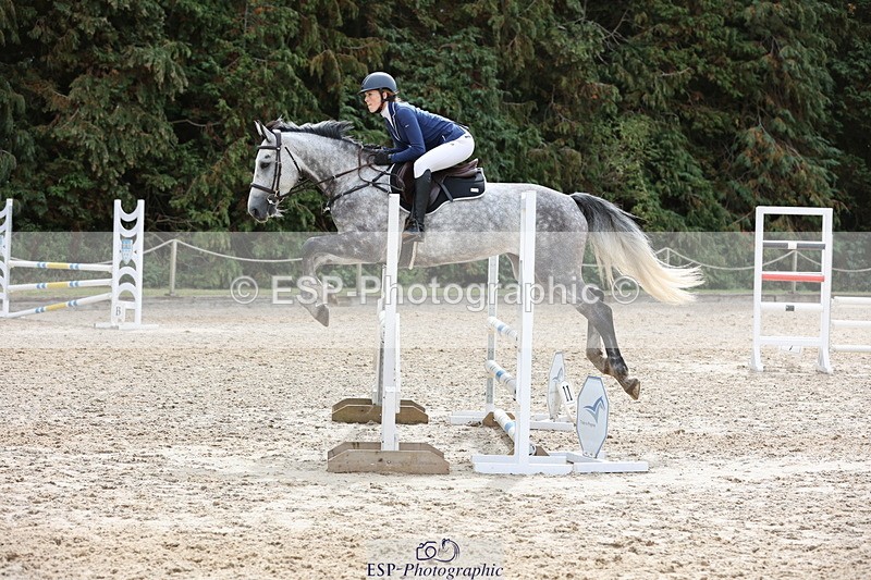 250829A-113329-01404 - Cls 7 British Novice and 90cm