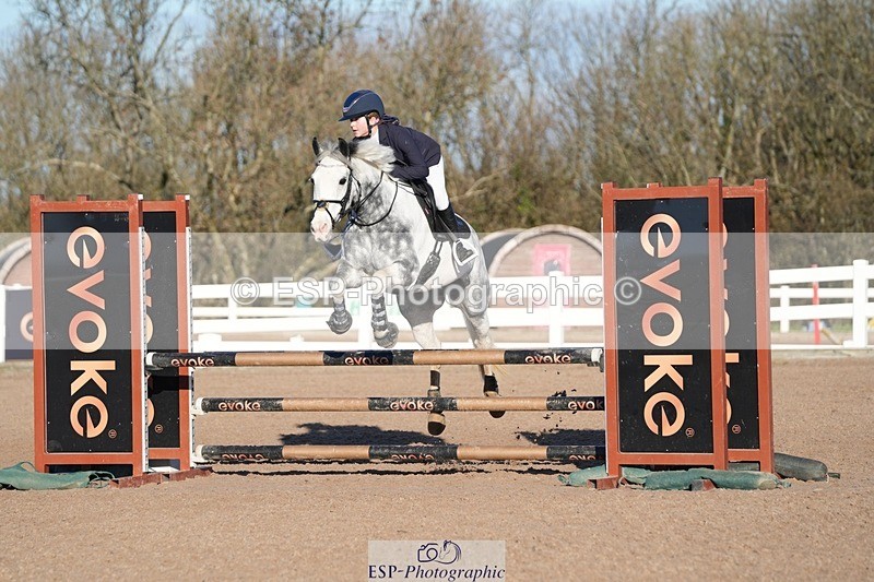 251130-104507-00975 - Cls 4 Pony Brit Nov & 80cm Open